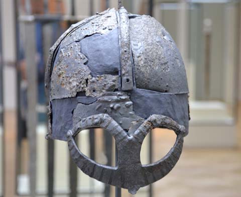 Ein Wikingerhelm des 10. Jahrhunderts